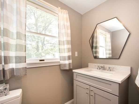 52 Bunker Hill Lane, Quincy MA 02169