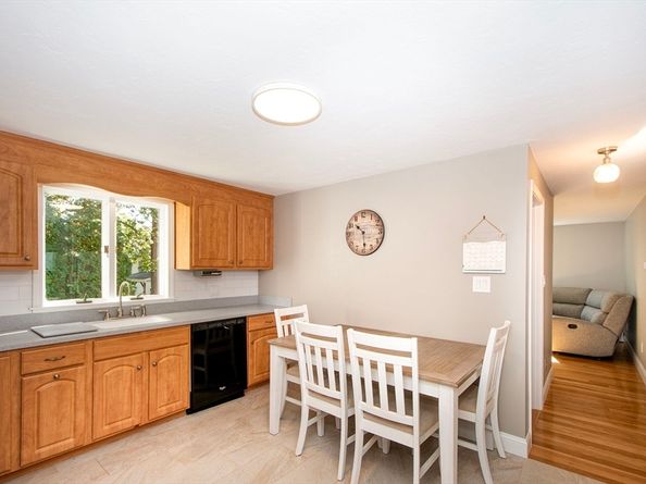 52 Bunker Hill Lane, Quincy MA 02169