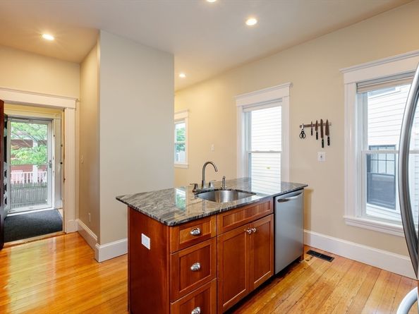 12 Windsor Road 1, Somerville MA 02144