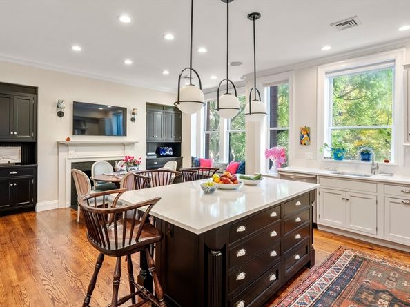 314 Dartmouth Street B, Boston MA 02116