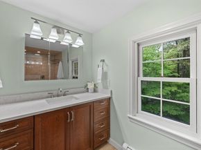 141 Lovell Rd, Holden MA 01520