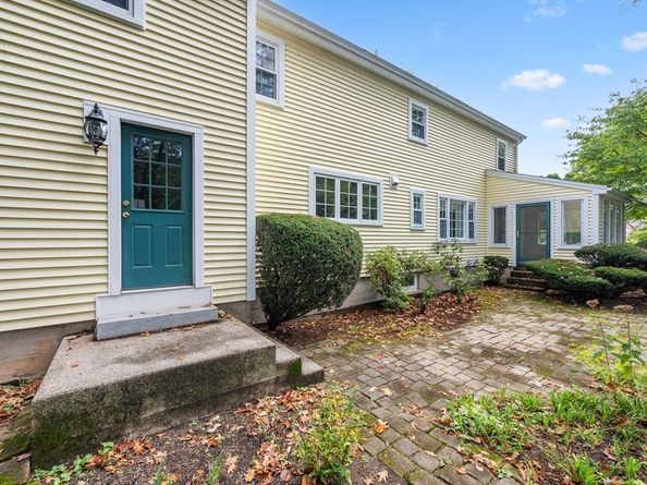 141 Lovell Rd, Holden MA 01520