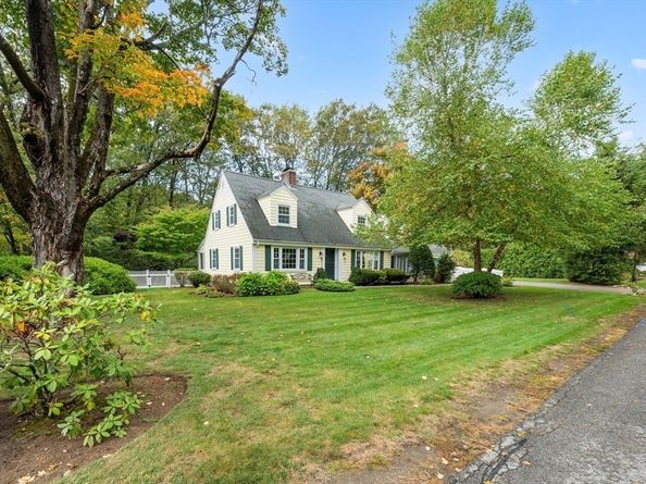 141 Lovell Rd, Holden MA 01520