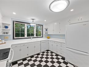 141 Lovell Rd, Holden MA 01520