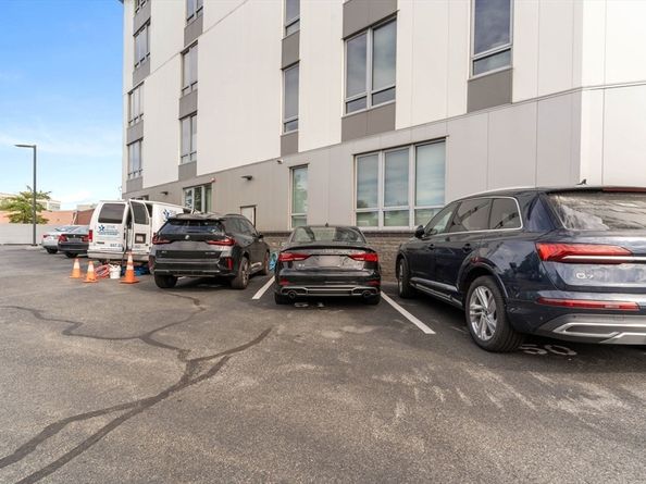 9 Medford St 302, Somerville MA 02143