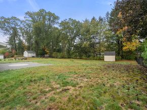 8 Clara Rd, Framingham MA 01701