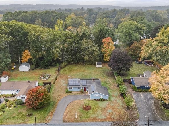 8 Clara Rd, Framingham MA 01701