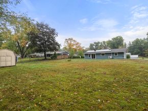 8 Clara Rd, Framingham MA 01701