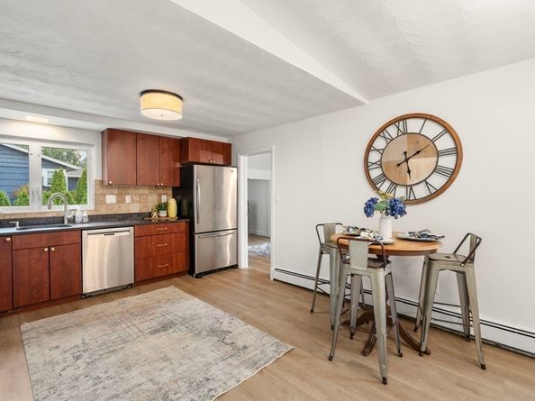 8 Clara Rd, Framingham MA 01701