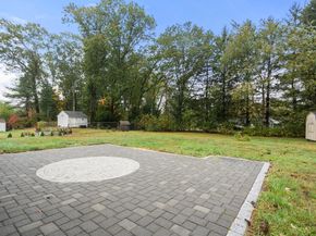 8 Clara Rd, Framingham MA 01701