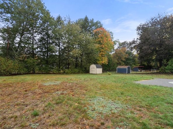 8 Clara Rd, Framingham MA 01701
