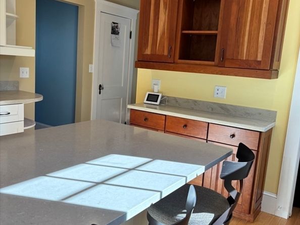 9 Hood Rd, Danvers MA 01923