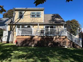 9 Hood Rd, Danvers MA 01923
