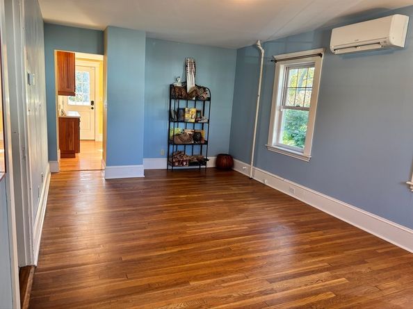 9 Hood Rd, Danvers MA 01923