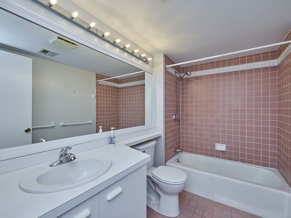 462 Place Ln 462, Woburn MA 01801