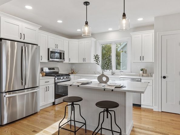 96 Princeton Street 2, Chelmsford MA 01863
