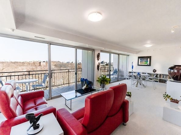 1010 Memorial Dr 6G, Cambridge MA 02138