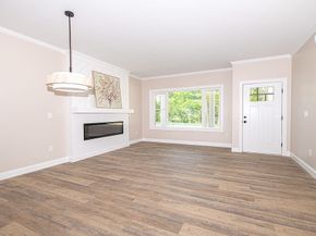 11 Clover Circle A, Salisbury MA 01952