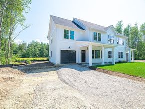 11 Clover Circle A, Salisbury MA 01952