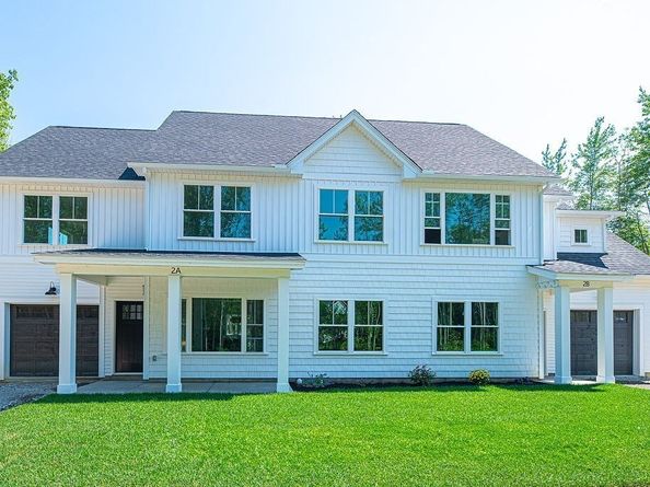 11 Clover Circle A, Salisbury MA 01952
