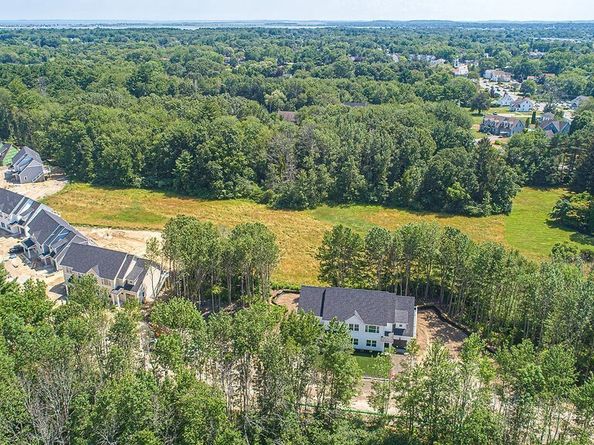 11 Clover Circle A, Salisbury MA 01952