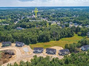11 Clover Circle A, Salisbury MA 01952