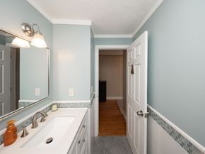 57 Chapman Pl 57, Leominster MA 01453