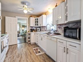 118 Mccarthy Ave, Leicester MA 01611