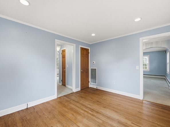 15 Lowell Ave, Holden MA 01520