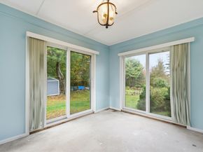 15 Lowell Ave, Holden MA 01520
