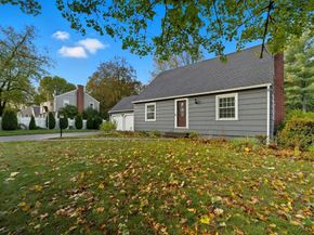 15 Lowell Ave, Holden MA 01520