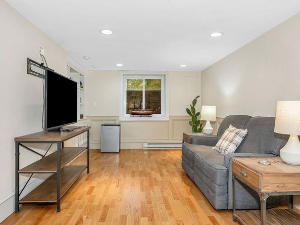 4 Coleman Rd, Newbury MA 01922