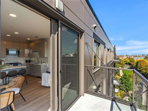 45 Lewis 601, Boston MA 02128