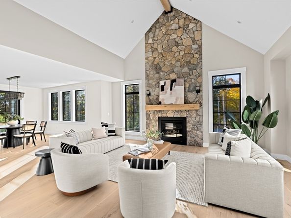 10 Hawthorn, Duxbury MA 02332