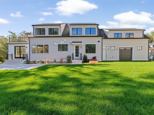 10 Hawthorn, Duxbury MA 02332