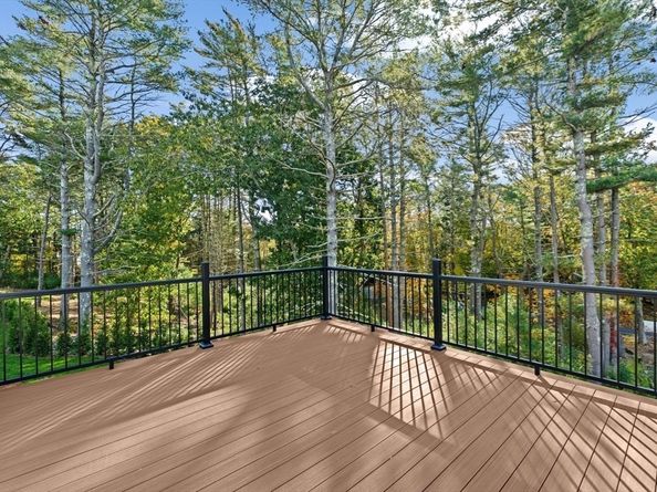 10 Hawthorn, Duxbury MA 02332