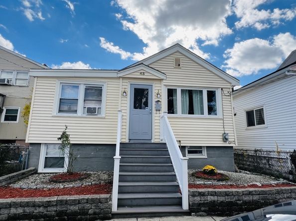 43 Washington St, Revere MA 02151