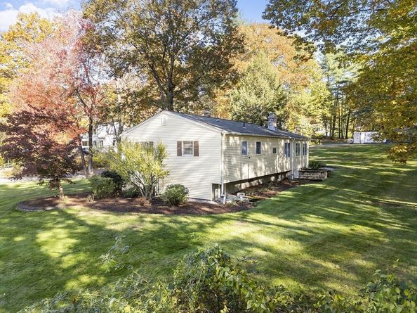25 Grist Mill Rd, Littleton MA 01460