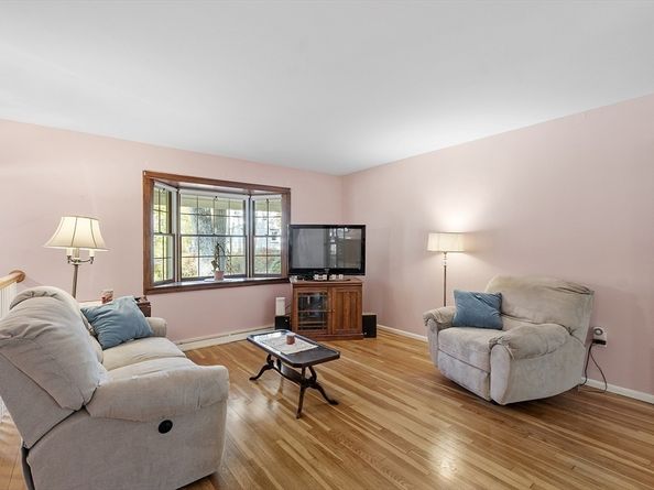 25 Grist Mill Rd, Littleton MA 01460