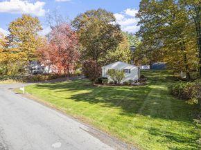 25 Grist Mill Rd, Littleton MA 01460