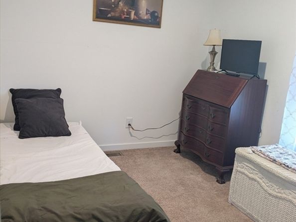 39 Park Ave, Sturbridge MA 01566