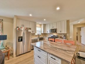 39 Park Ave, Sturbridge MA 01566