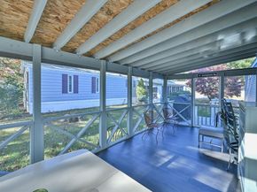 39 Park Ave, Sturbridge MA 01566