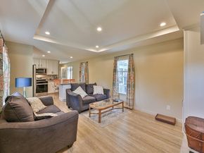 39 Park Ave, Sturbridge MA 01566