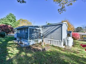 39 Park Ave, Sturbridge MA 01566