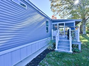 39 Park Ave, Sturbridge MA 01566