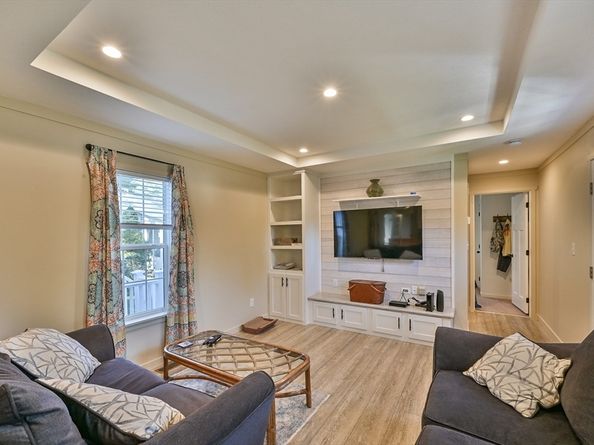 39 Park Ave, Sturbridge MA 01566