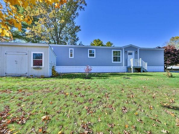 39 Park Ave, Sturbridge MA 01566