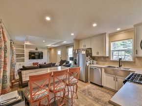 39 Park Ave, Sturbridge MA 01566