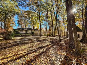 201 Pierce Rd, West Brookfield MA 01585